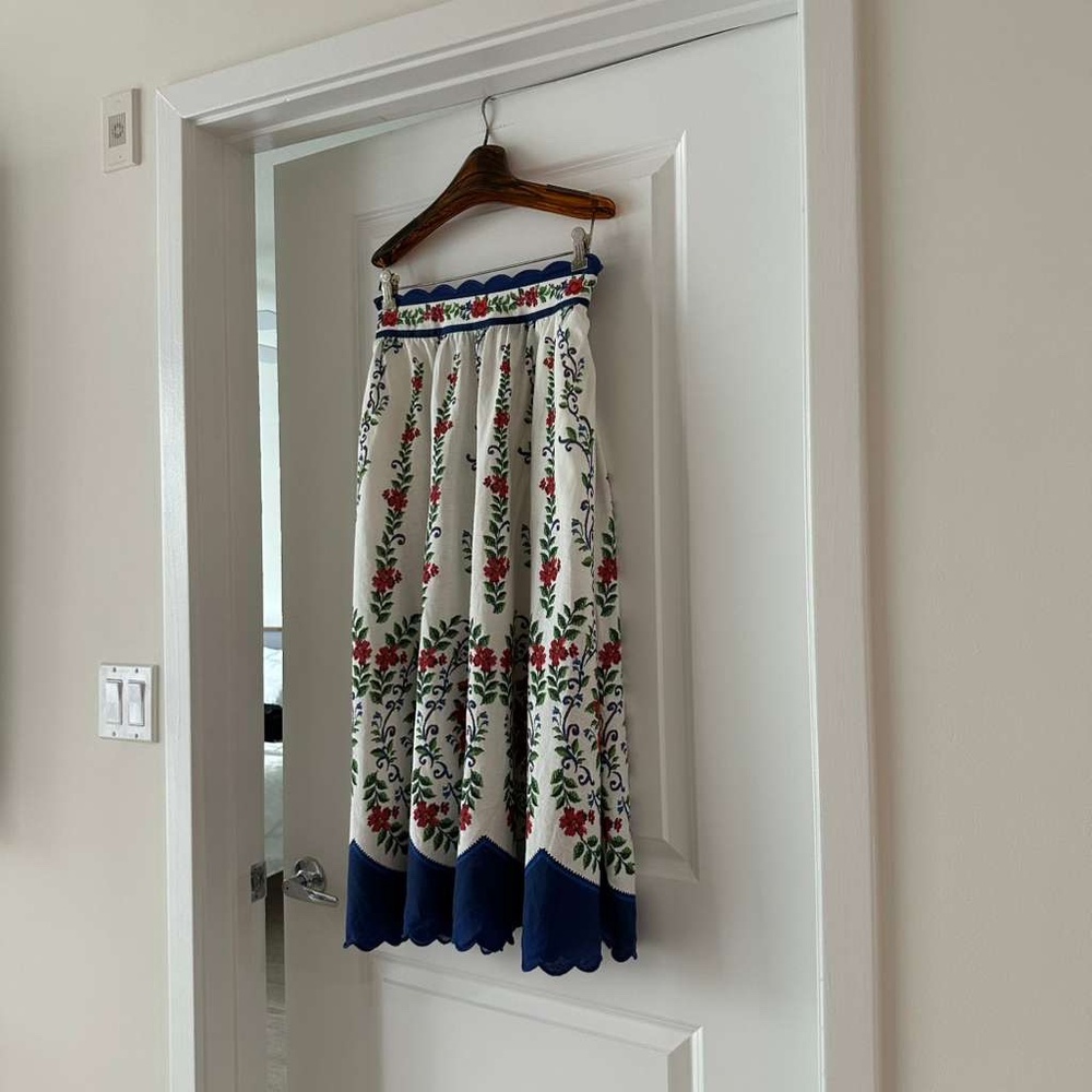 FARM Rio Cream Midi Skirt with Red Floral & Blue Trim - Picture 7 of 7